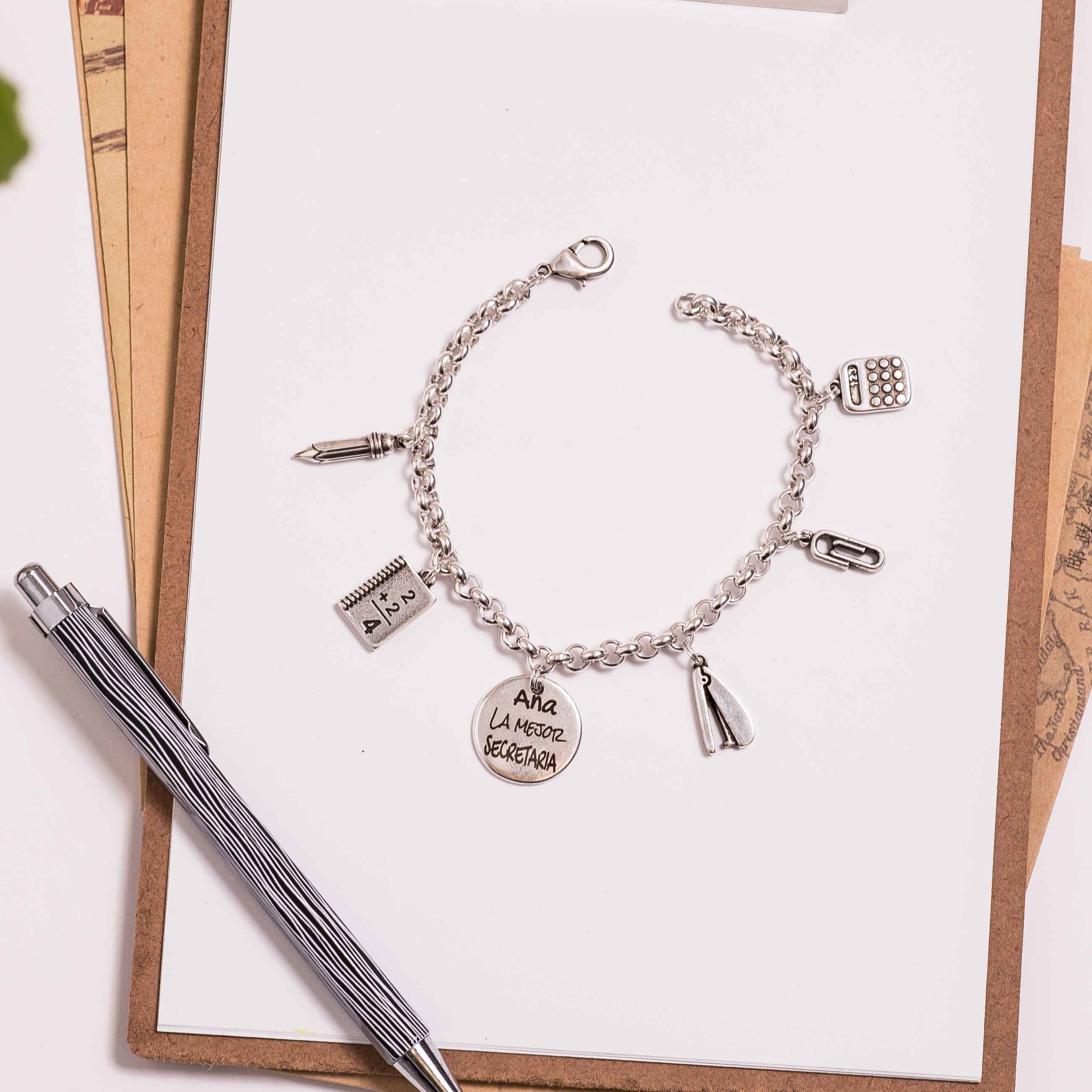 Pulsera la mejor secretaria