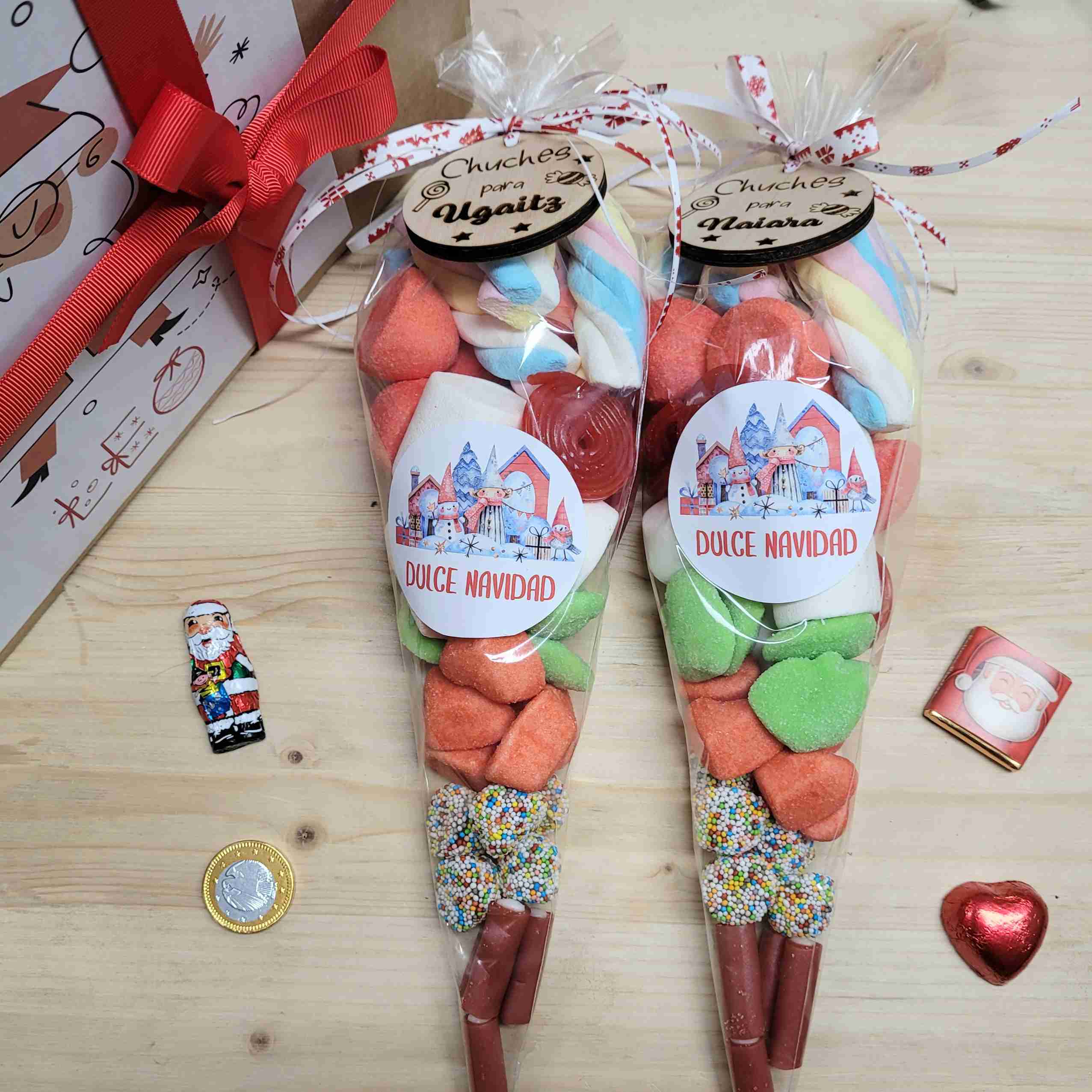 conos para chuches/ cones for parties 