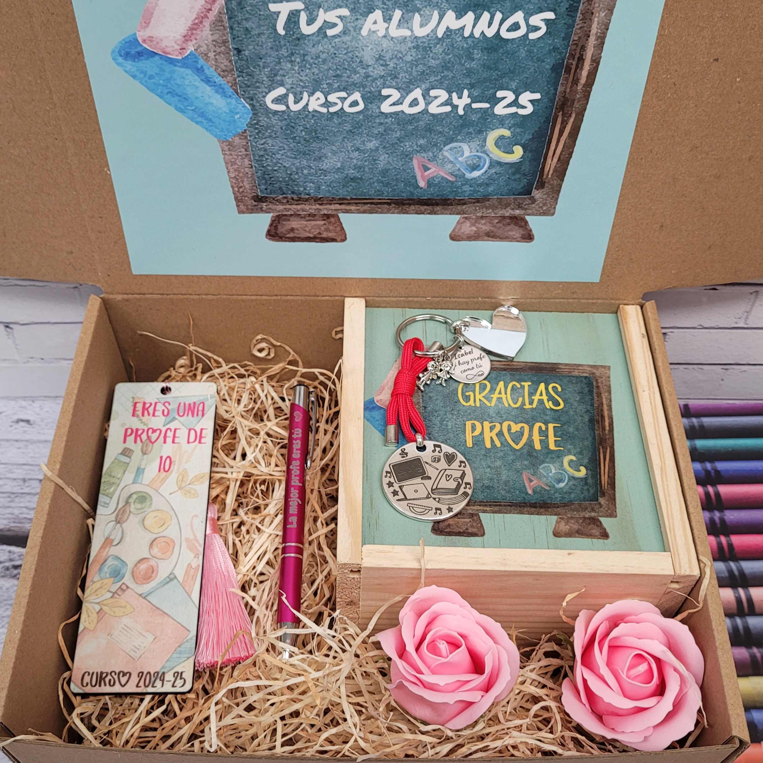 Caja regalo profe llavero marcapáginas boli