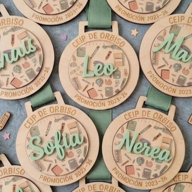 Medalla para graduación dibujos cole
